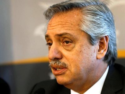 Advertencia para Techint: los despidos "no se han concretado ni se van a concretar", dijo Fernández
