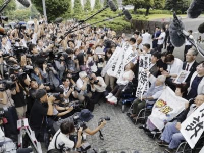 Corte Suprema de Japón ordena al gobierno compensar a discapacitados esterilizados por la fuerza