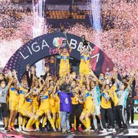 Tigres femenil consigue bicampeonato tras golear a Chivas