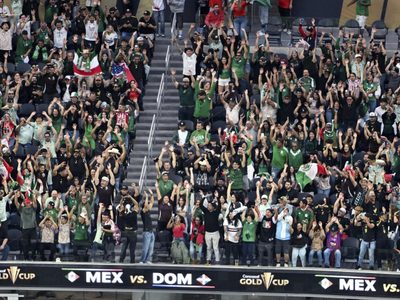 México sufre en su debut de la Copa Oro y vence 3-2 a República Dominicana