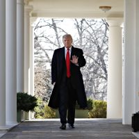 Trump anuncia acuerdo temporal para reabrir el gobierno, sin fondos para muro con México