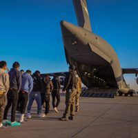 ONGs denuncian falta de atención a deportados de EU, exigen a Sheinbuam políticas públicas reales