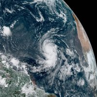 Estados Unidos no tiene respiro: el huracán Larry se fortalece y amenaza sus costas