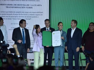 PVEM entrega constancia a Sheinbaum; “Claudia es Verde”, el lema