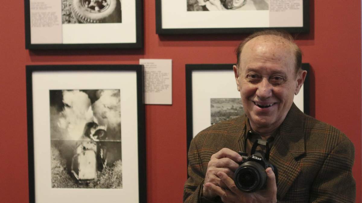 Metinides durante la presentación de la exposición titulada "Una crónica de la nota roja en México"