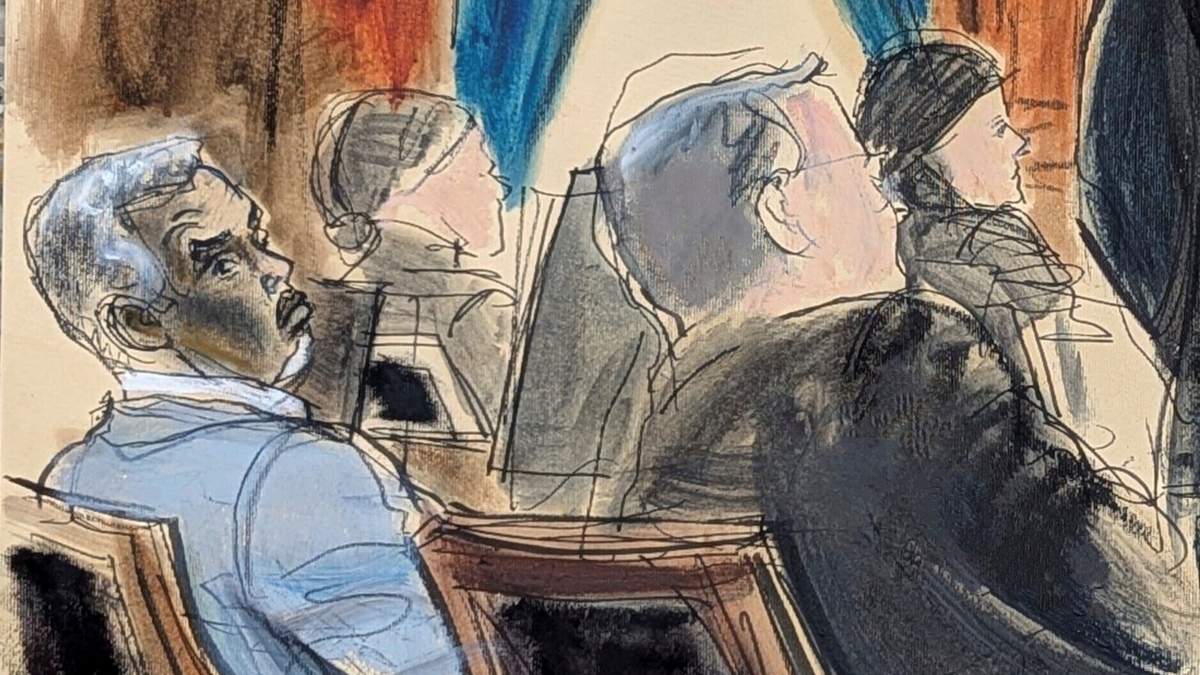 Sean “Diddy” Combs y el abogado Marc Agnifilo en la mesa de la defensa durante la presentación de testigos