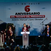 Sheinbaum dialoga con integrantes de su gabinete sobre polos de desarrollo