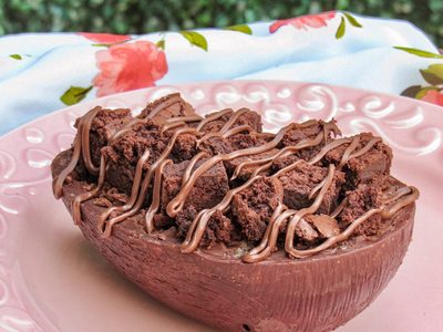 Huevo de Pascua versión banana split: una delicia tentadora y original para sorprender este domingo
