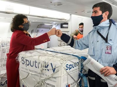 Carla Vizzotti viaja a Rusia para destrabar la llegada de dosis del componente dos de Sputnik V