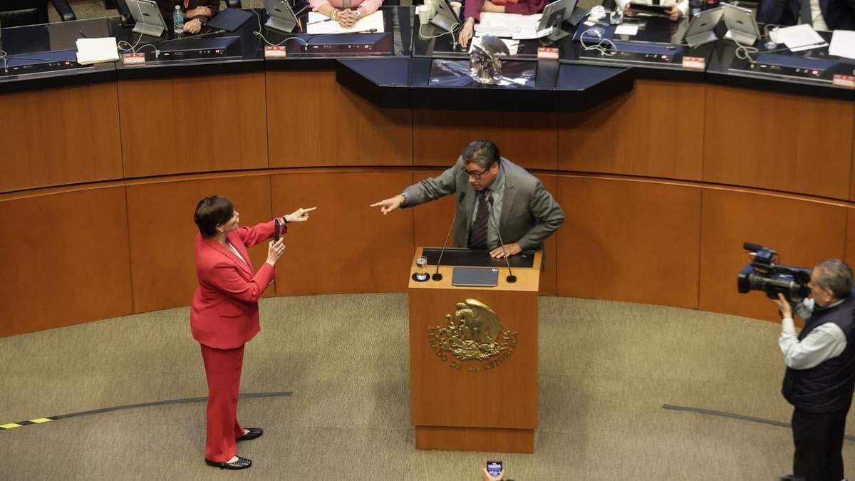 Choque entre Lilly Téllez y Saúl Monreal