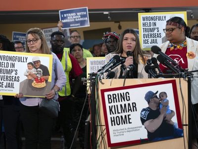 EU debe devolver a un hombre de Maryland deportado por error a una prisión de El Salvador