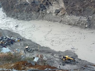 Tragedia en India: el colapso de un glaciar deja 19 fallecidos y 200 desaparecidos