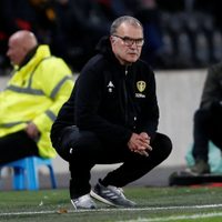 Leeds ganó, gustó y goleó. Mirá a cuánto está Bielsa del ansiado ascenso