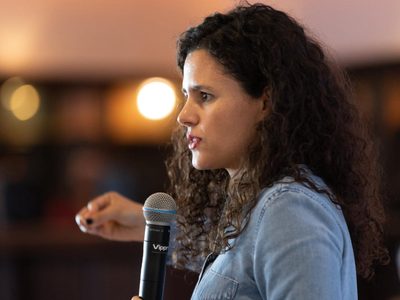 Morena niega que la reforma electoral sea un “capricho”