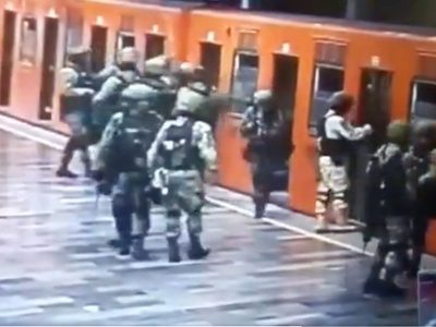 Militares practican tácticas contra actos terroristas en el Metro (video)