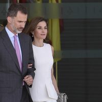 Repercusión mundial: la salud de la Reina Letizia y el riesgo de estar junto al Rey Felipe