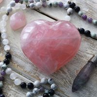 Cómo es el ritual que se hace el último domingo del mes y que atrae la abundancia y el amor