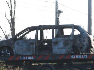 Dos cuerpos calcinados fueron hallados dentro de un auto en Mineral de la Reforma, Hidalgo