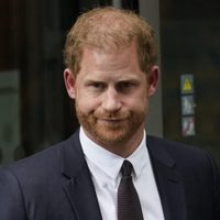 Harry de Inglaterra gana juicio por hackeo de su celular contra editor de tabloide británico
