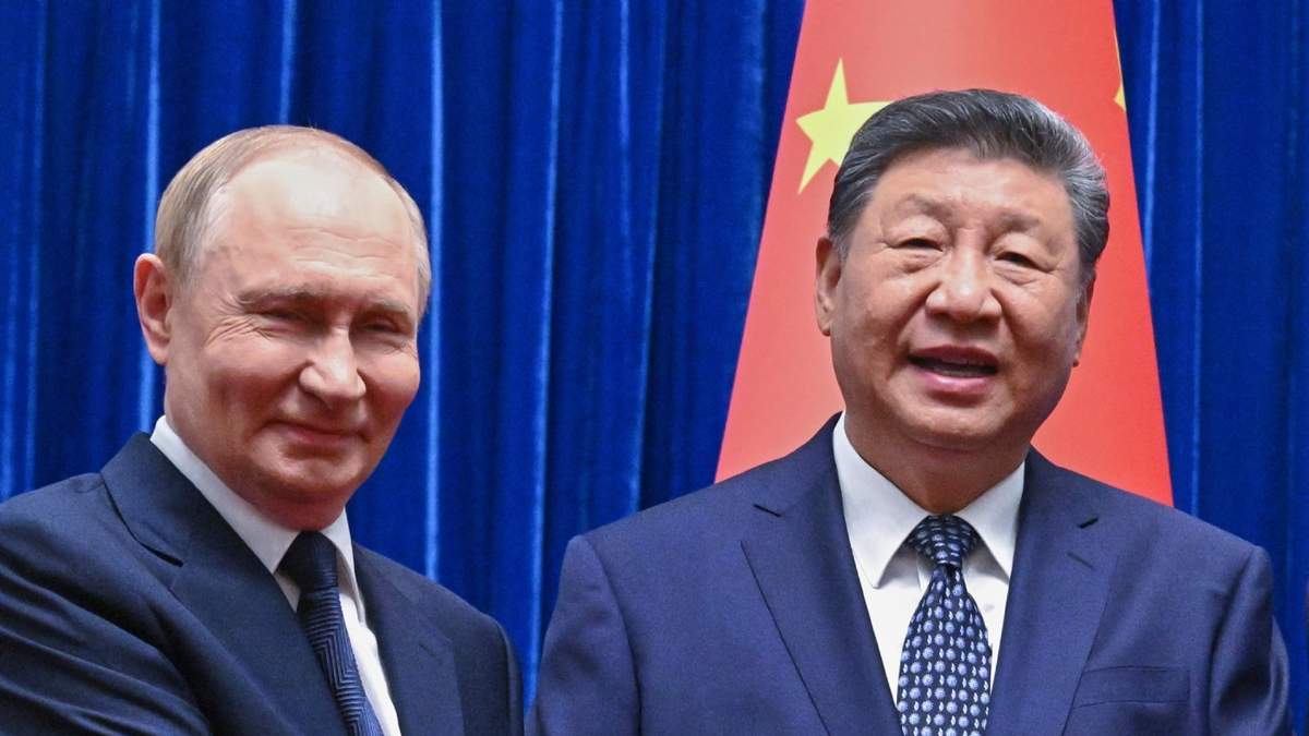 El presidente ruso, Vladímir Putin y el presidente de China, Xi Jinping