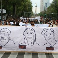 '¡Cine sí, muerte no!”, repudian en marcha estudiantes por asesinato de compañeros en Jalisco