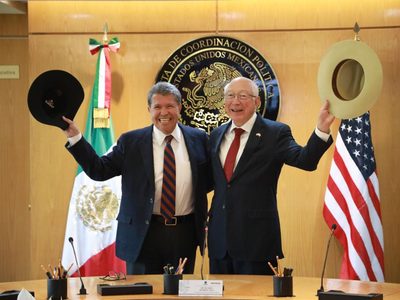 Monreal se reunió con Ken Salazar por última vez; hablaron sobre el T-MEC, migración y seguridad