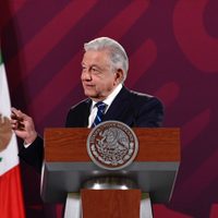 AMLO critica que se tenía categoría 1 en seguridad mientras se traficaban drogas por el AICM