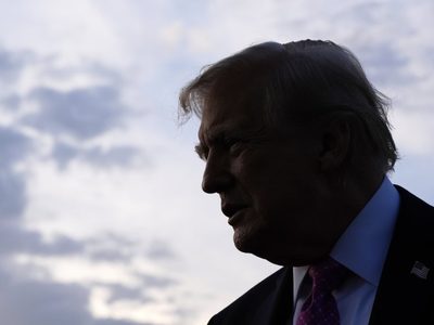 Trump presenta una demanda por difamación de 15 mil millones de dólares contra The New York Times