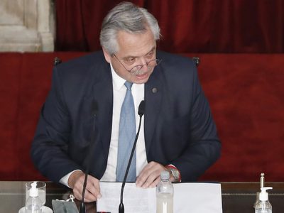 Fernández avanza en la conformación de un tribunal que resuelva las sentencias arbitrarias