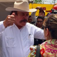 "Agarren todo lo que les dé el PRI, pero voten por Morena", dice Armando Guadiana