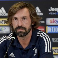 Andrea Pirlo: contundente sobre el posible fichaje de Luis Suárez