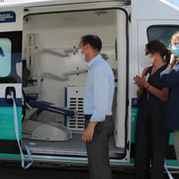 Omar Gutierréz presentó un odontomóvil en San Patricio del Chañar