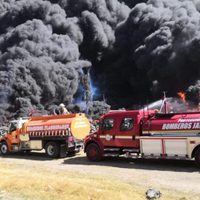 Se registra fuerte incendio en tiradero de llantas en Tlaquepaque, Jalisco