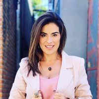 Nara Ferragut apuesta al total black para un look de otoño que combina elegancia y estilo