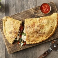 Calzone napolitano: si no sabés que hacer para cenar, esta receta te va a encantar y es muy rendidora