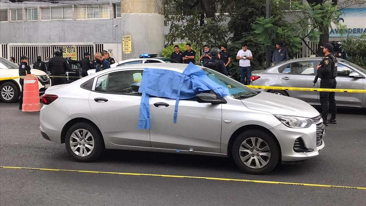 La víctima iba en un Onix gris