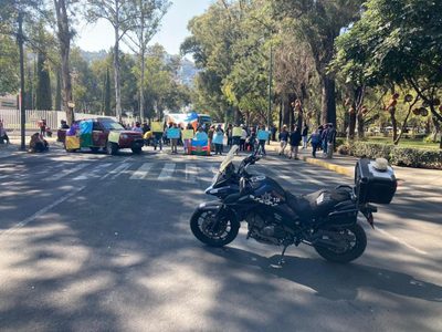 Indígenas bloquean la CFE en Morelia; denuncian daños a la salud por Geotérmica Los Azufres