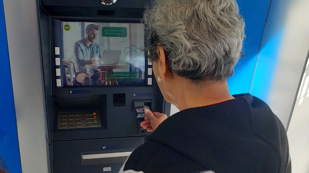 Cajero del Banco Provincia del Neuquén. Fuente: (Twitter)