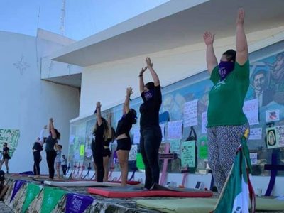 Con toma del Congreso de Quintana Roo feministas exigen despenalizar el aborto