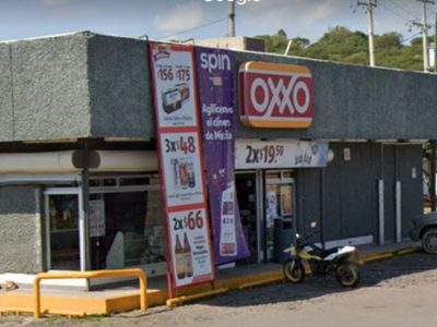 Dos empleadas de un OXXO son asesinadas mientras atendían tras el mostrador