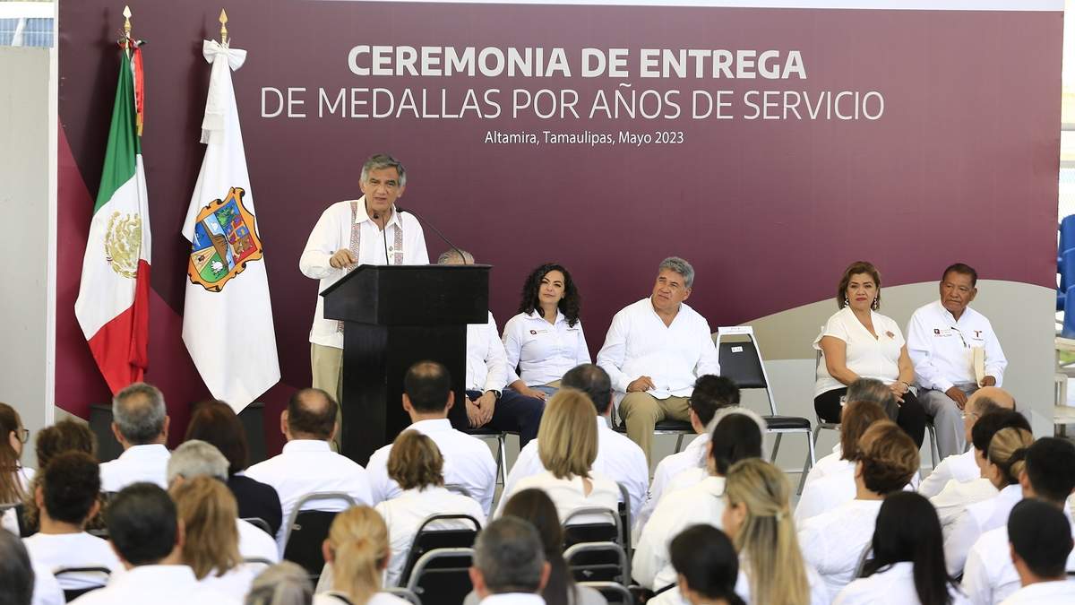 En la transformación del sector salud, las y los trabajadores tendrán seguridad laboral