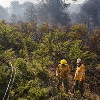 Las tormentas eléctricas amenazan con reactivar el incendio de Quillén