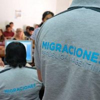El Gobierno avanza con un decreto para reestructurar Migraciones siguiendo el modelo de EE. UU.
