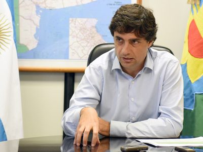 Lacunza ponderó el pago de la deuda por parte de Kicillof