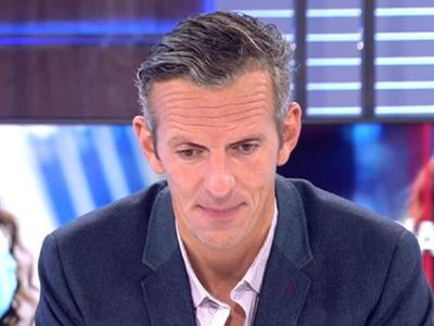 Joaquín Prat en el ojo de la tormenta por su árbol de Navidad: "Tétrico"