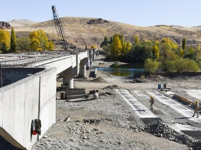 La eterna obra del puente La Rinconada tiene su propia canción y rápidamente se viralizó