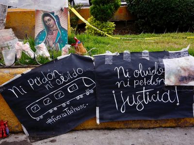 Minuto de silencio por los 26: a un mes del colapso de la línea 12 del metro de México