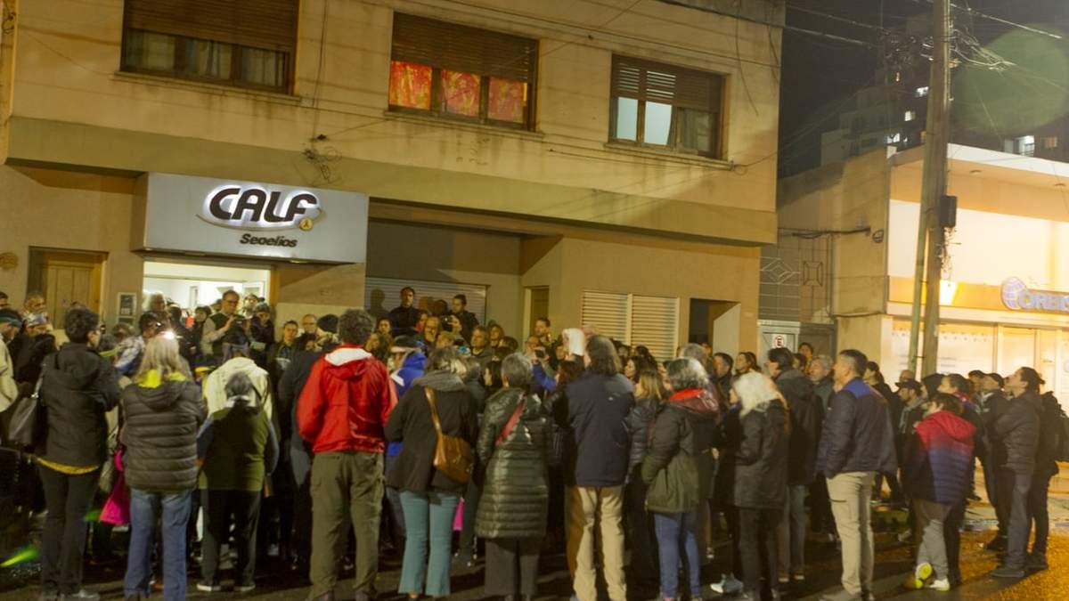 Una multitud despidió los restos de Noemí Labrune. Fuente: (Emiliano Ortiz)
