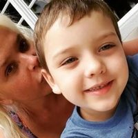 "Titi se fue con su hermana": Nazarena Vélez mandó al frente a su hijo en este video ¡inesperado!