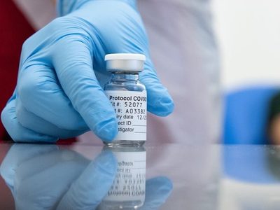 La Agencia Europea del Medicamento avala vacuna de AstraZeneca: es segura y eficaz